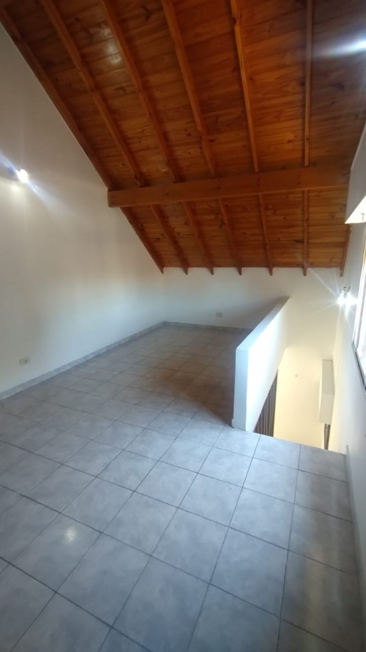 Departamento tipo DUPLEX En PH Dos Ambientes Con Patio APTO CREDITO HIPOTECARIO 