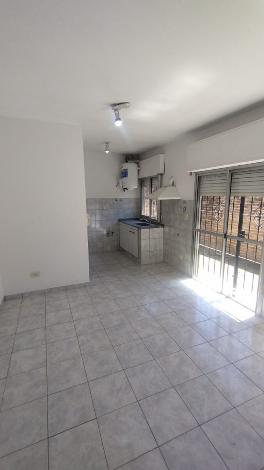 Departamento tipo DUPLEX En PH Dos Ambientes Con Patio APTO CREDITO HIPOTECARIO 