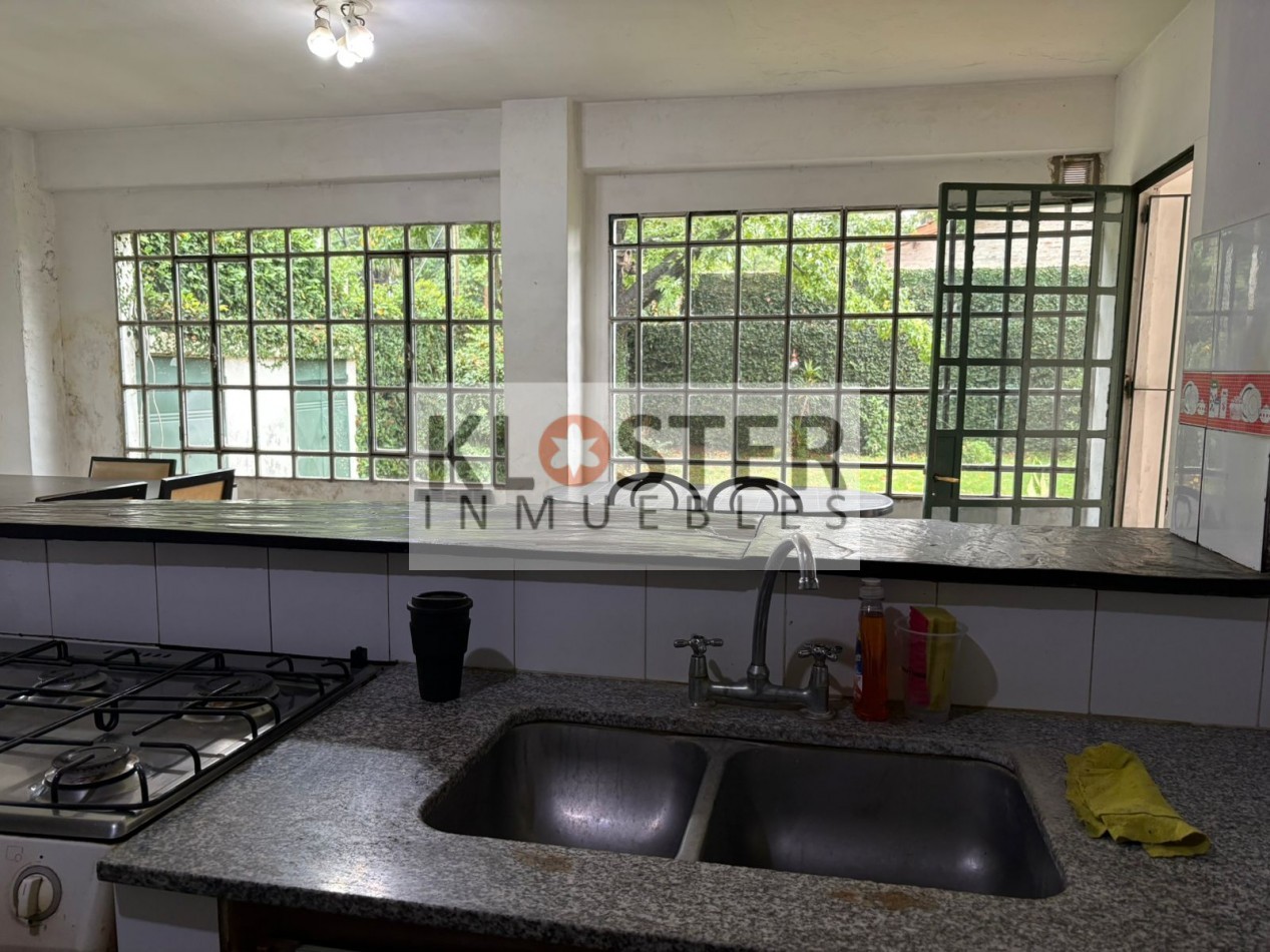 Gran Casa 6 Dormitorios - En 3 Lotes Con Piscina Bella Vista