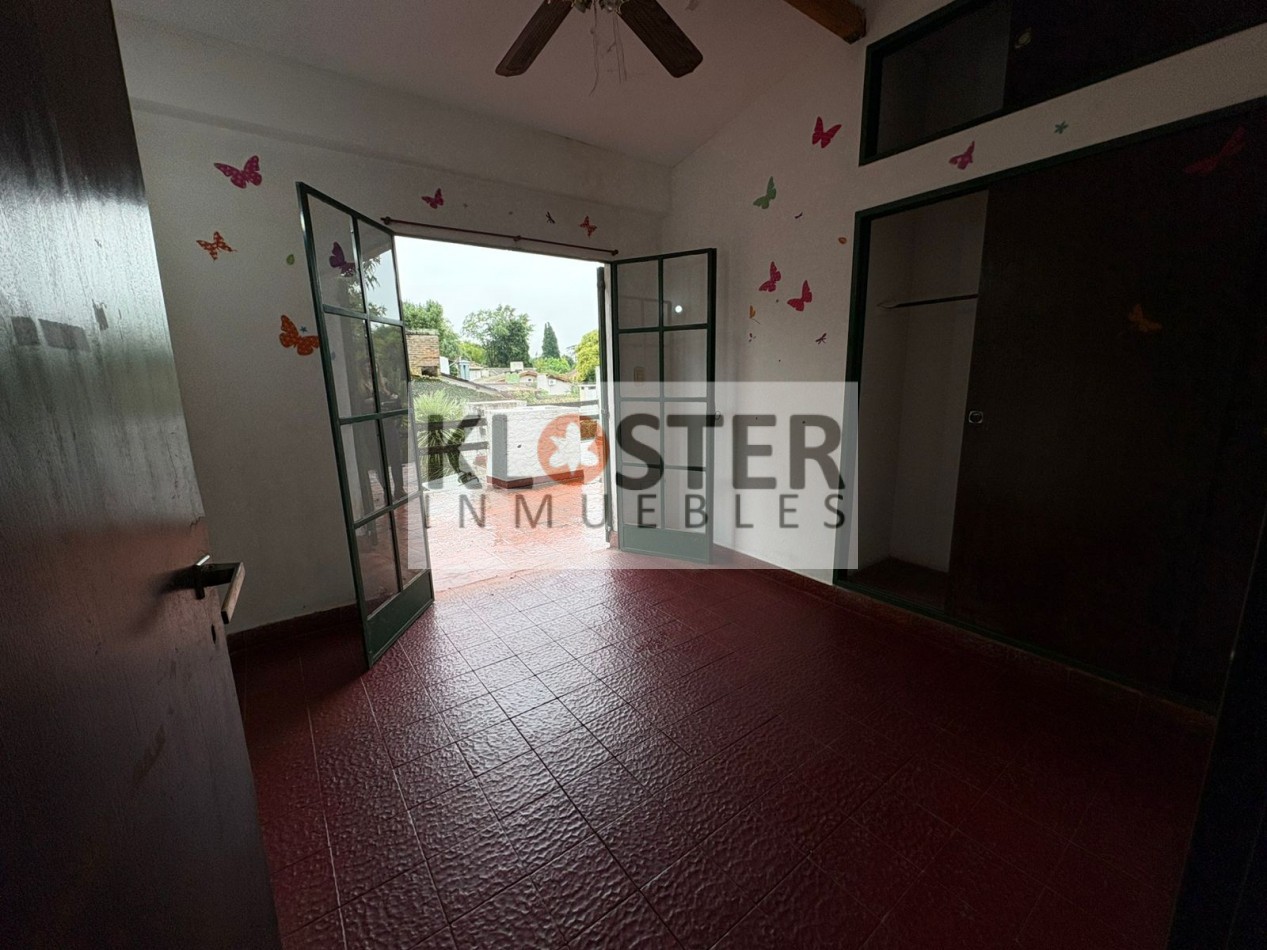 Gran Casa 6 Dormitorios - En 3 Lotes Con Piscina Bella Vista