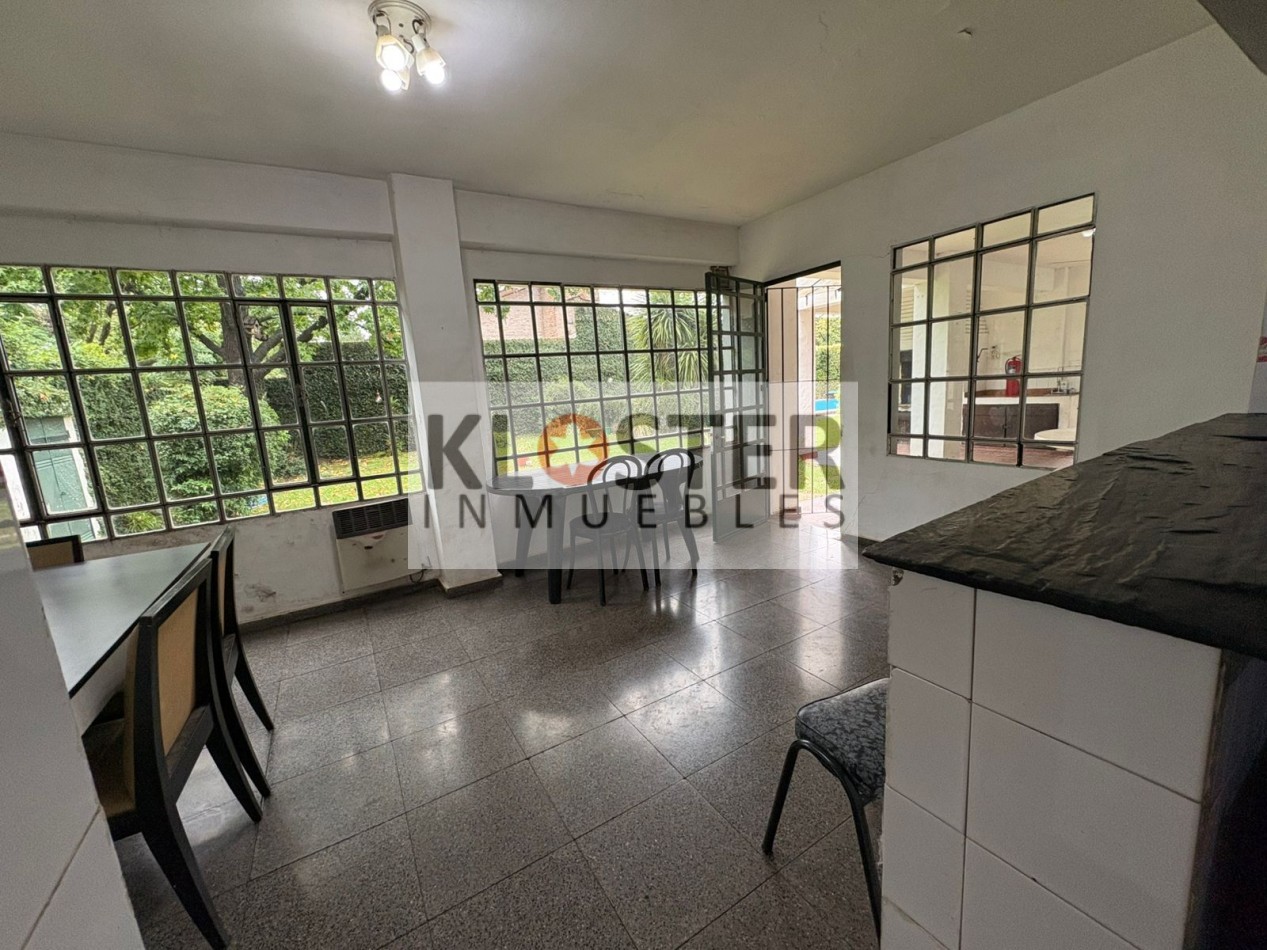 Gran Casa 6 Dormitorios - En 3 Lotes Con Piscina Bella Vista