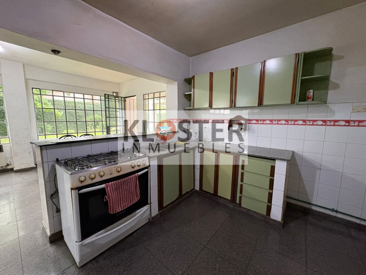 Gran Casa 6 Dormitorios - En 3 Lotes Con Piscina Bella Vista