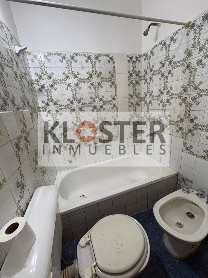 Gran Casa 6 Dormitorios - En 3 Lotes Con Piscina Bella Vista