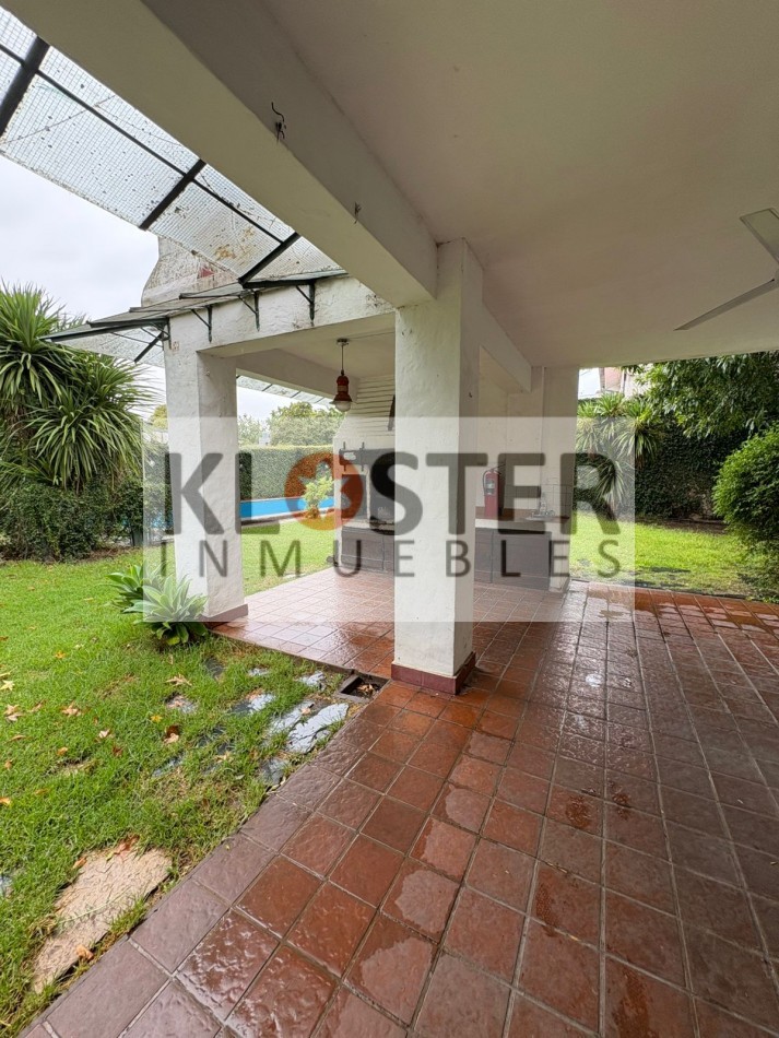 Gran Casa 6 Dormitorios - En 3 Lotes Con Piscina Bella Vista